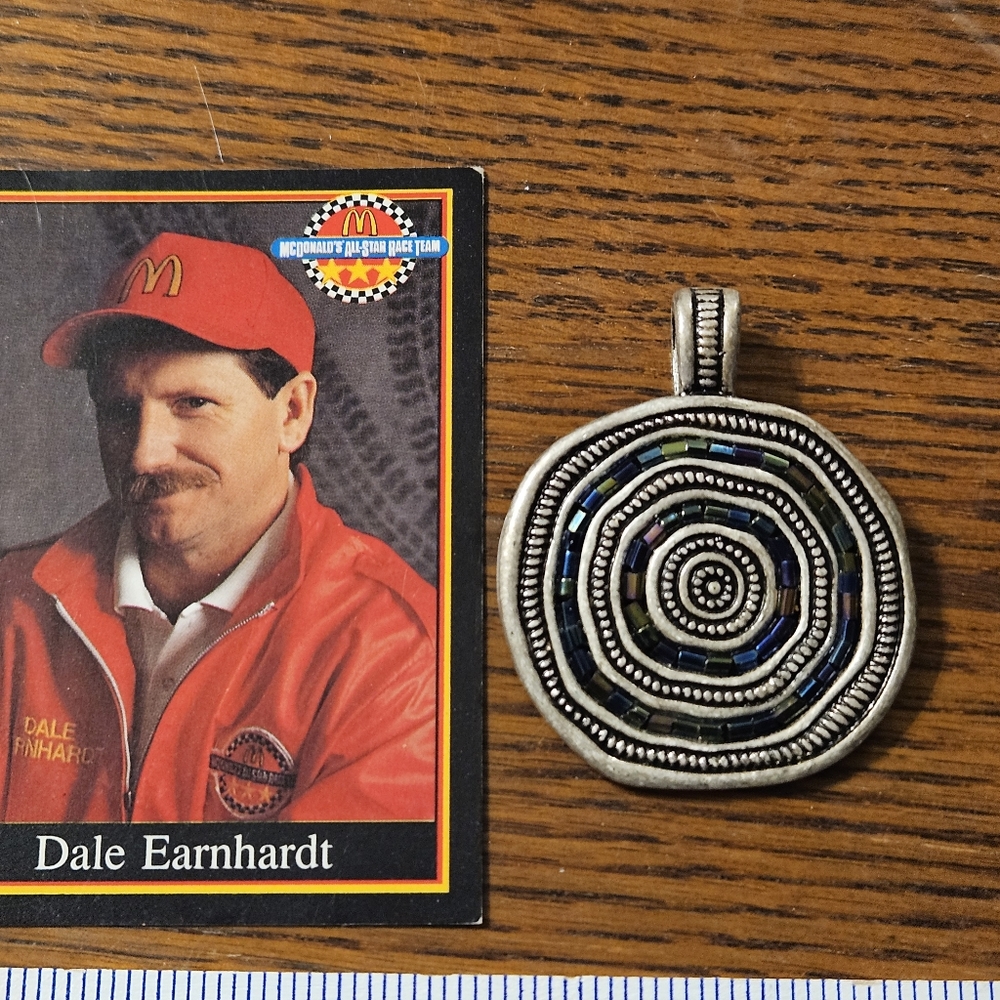 Premier Designs Silver Magnetic Multi Colored  Pendant Enhancer Seaside - Picture 3 of 9
